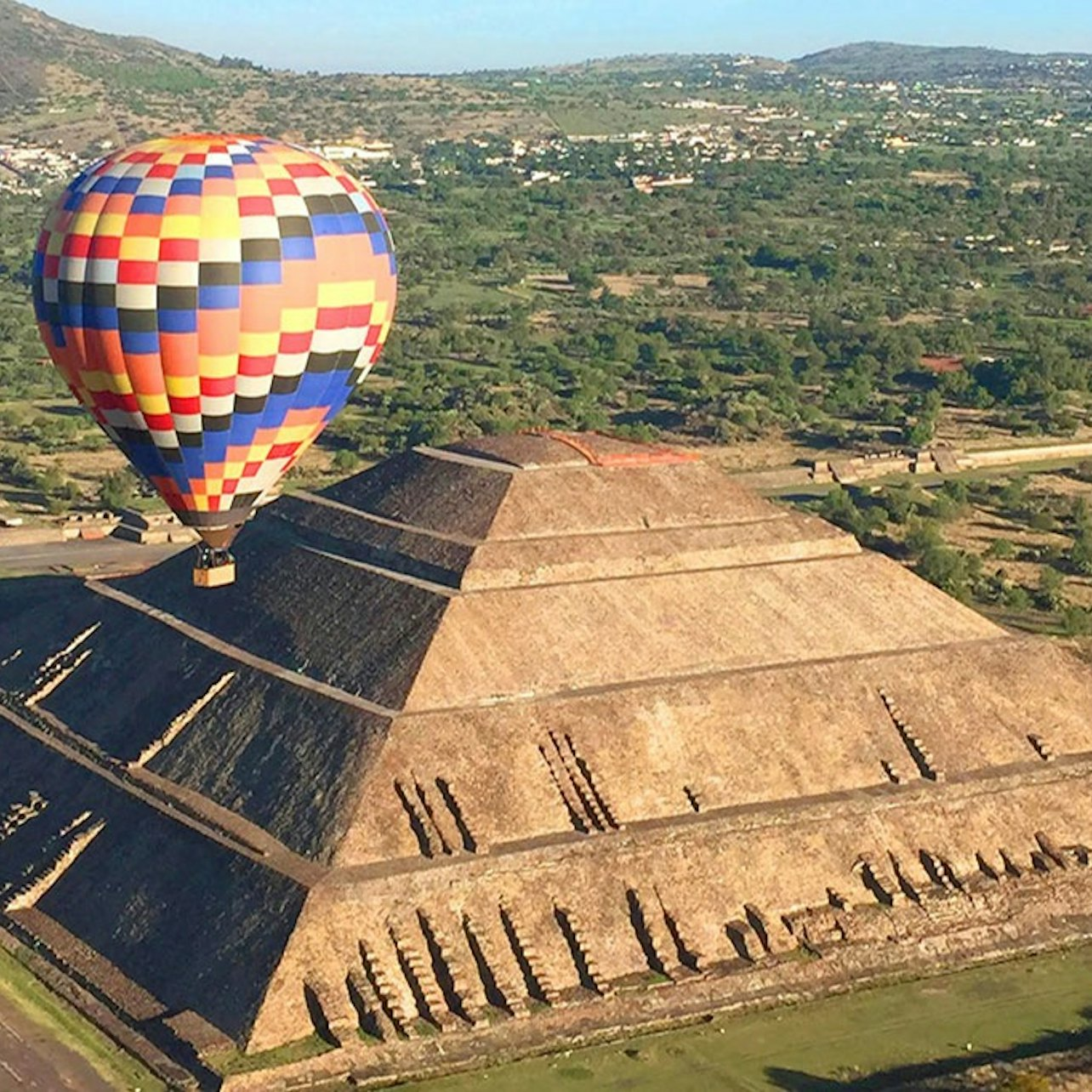 Teotihuacán Pyramids: Private Tour from Mexico City - Photo 1 of 3