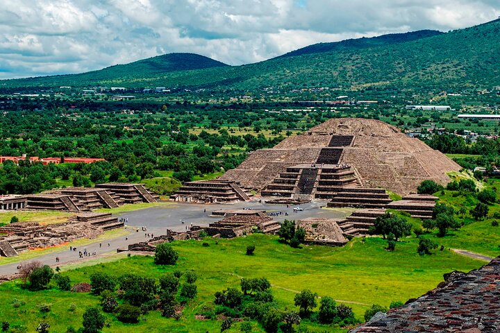 Teotihuacan Tour with Basilica of Guadalupe & Tlatelolco - Photo 1 of 25