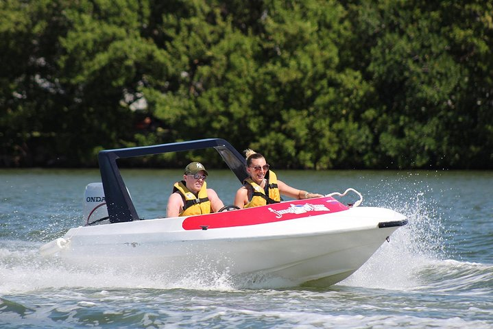 Speedboat Adventure