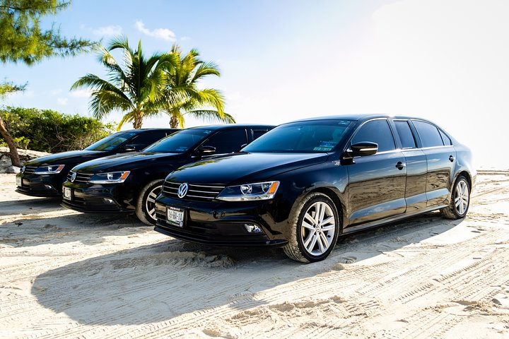 Transfers in Luxury Sedan from Cancun Airport - Photo 1 of 25