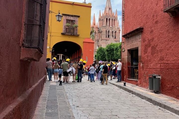 Transportation: San Miguel de Allende - Querétaro Airport - Photo 1 of 11