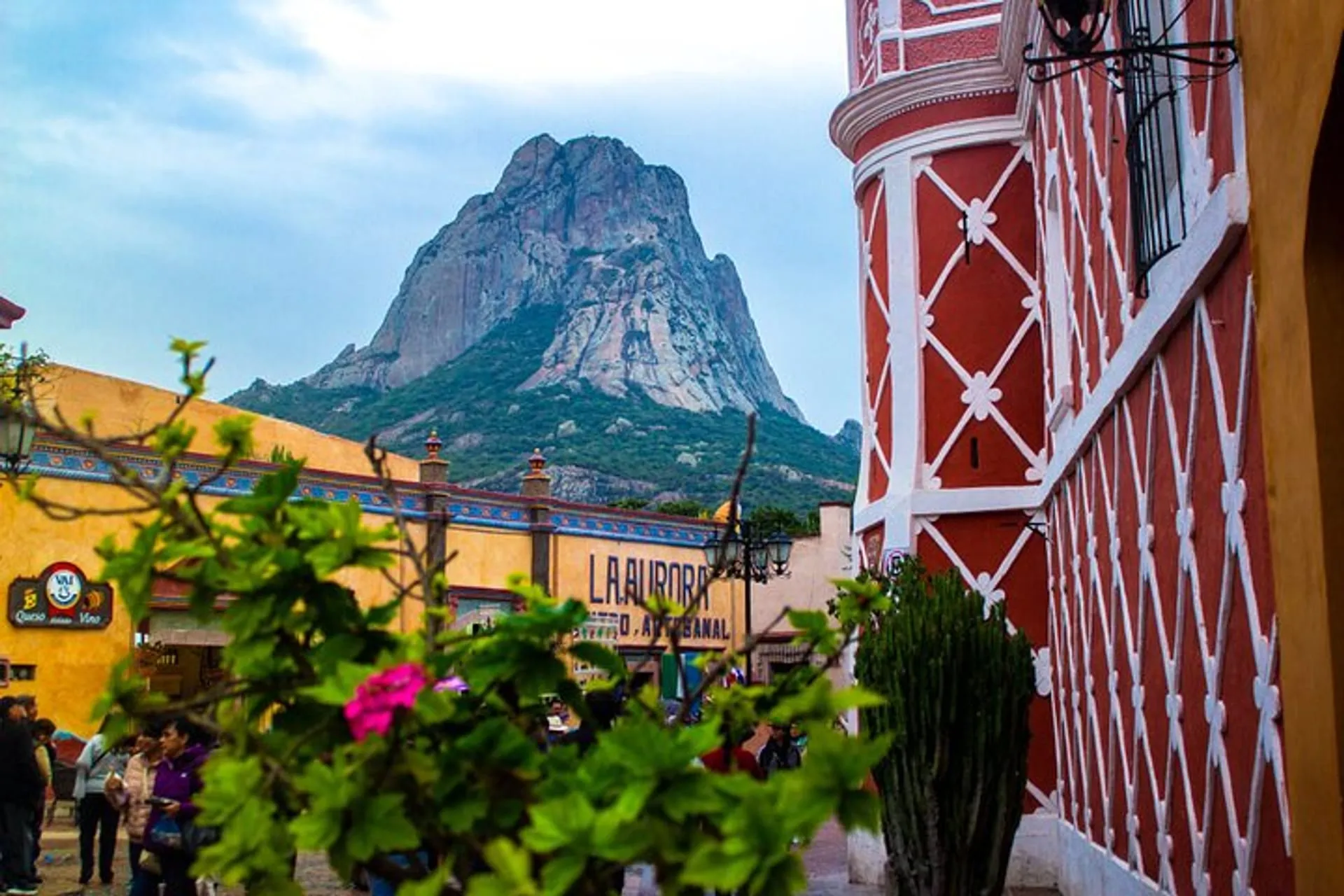 Visit the Pueblo Magico Bernal departure from San Miguel de Allende in San  Miguel de Allende | Pelago