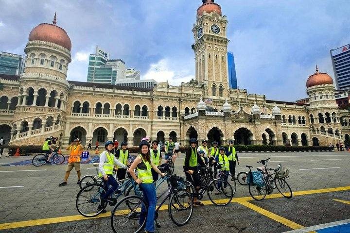 Cycling Through the Heart of Kuala Lumpur - Photo 1 of 21