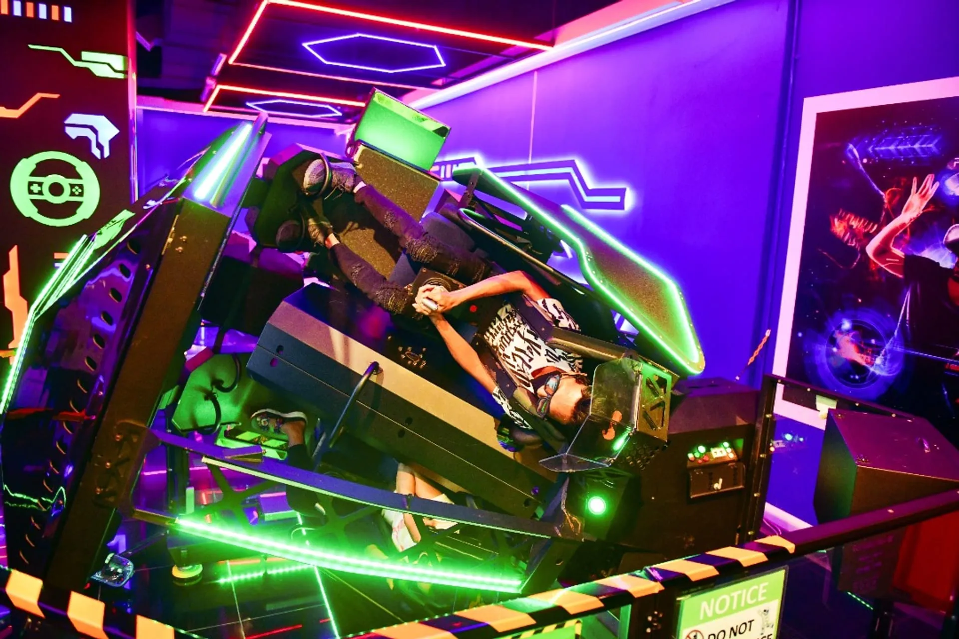 1103-0657_future-land-fun-zone