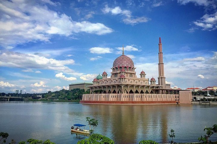 Visit Putra Mosque, one of most beautiful in the world