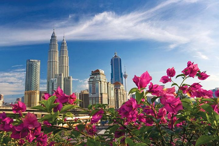 Kuala Lumpur’s architectural icon—the Petronas Twin Towers