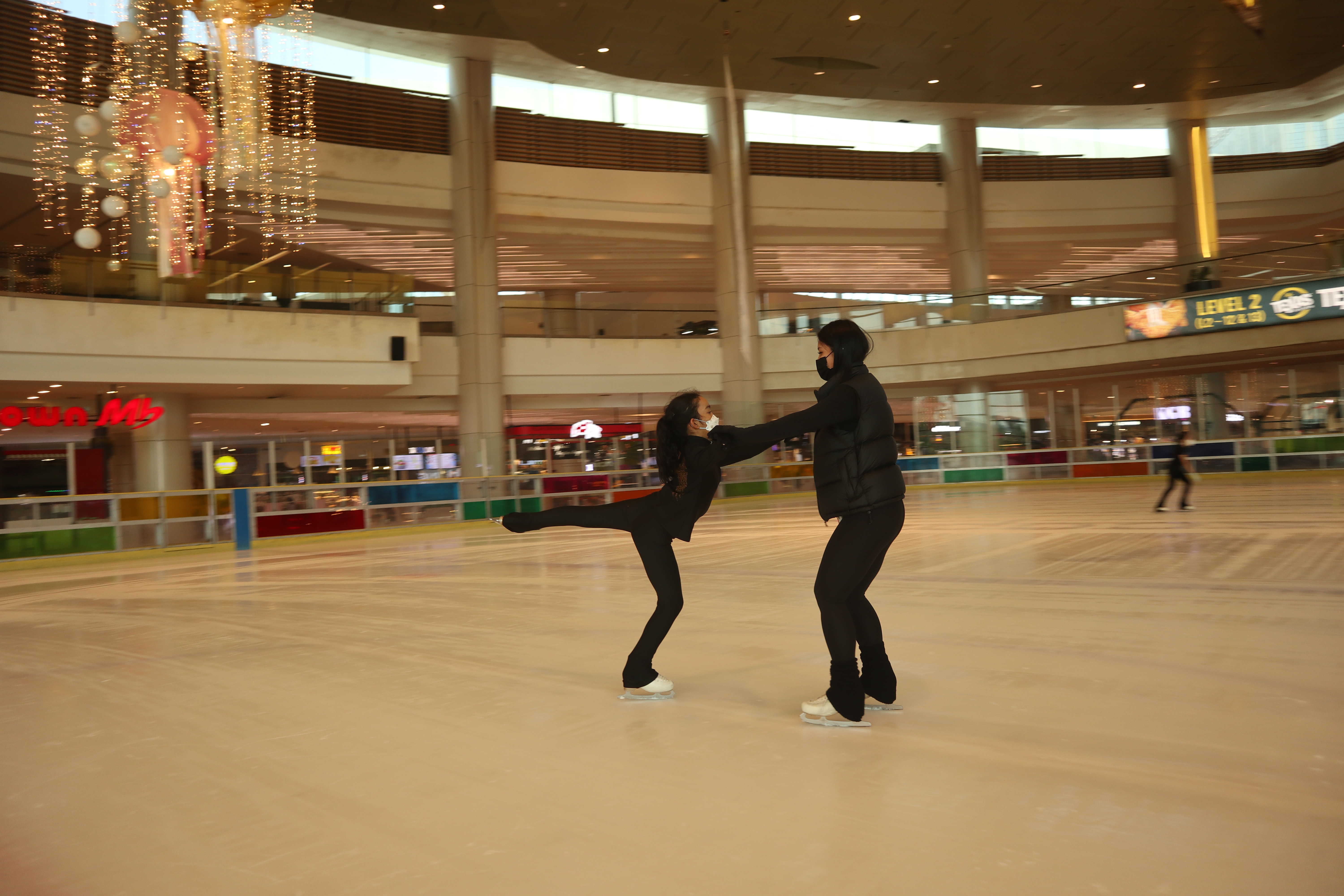 Icescape Ice Skating Tickets at IOI City Mall Putrajaya - Photo 1 of 6