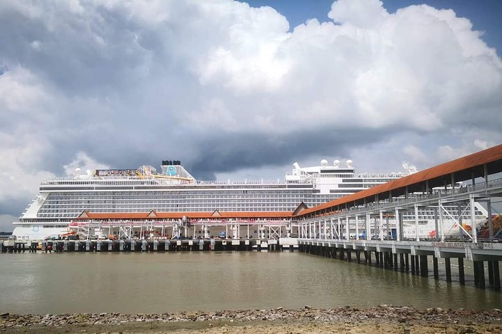 Boustead Cruise Centre 