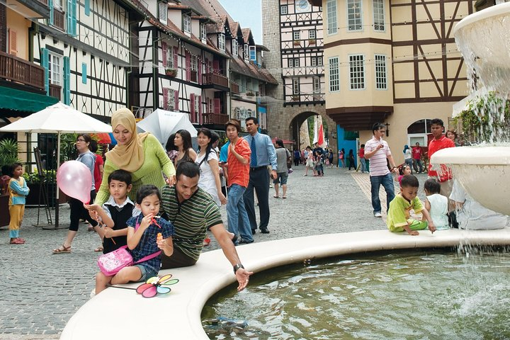 A family having fun at Colmar Tropicale
