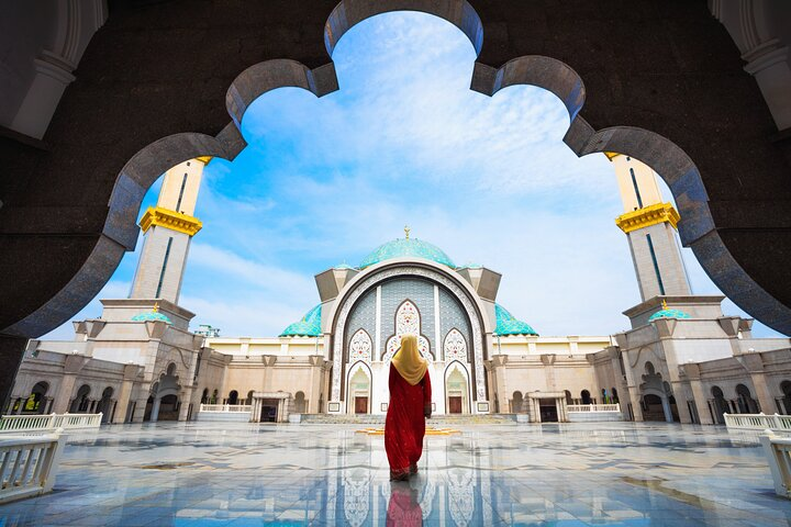 Federal Mosque 1