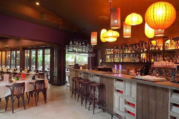 Kuala Lumpur Romantic Malay Dinner with Transport in Kuala Lumpur