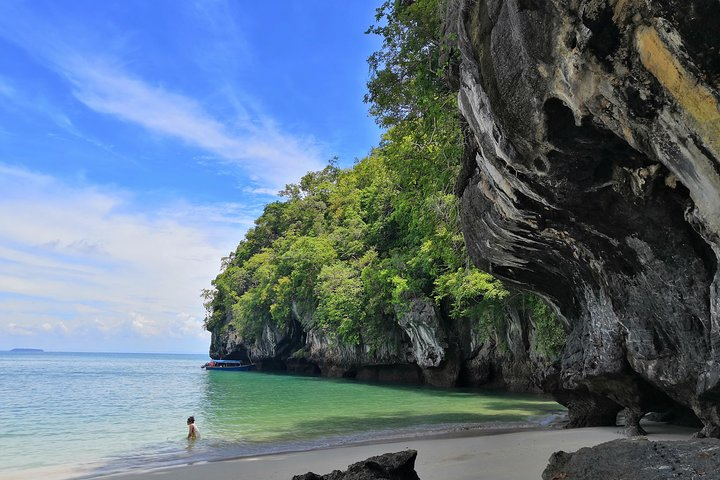 Discover the serene beauty of Langkawi's mangrove forests where lush greenery meets tranquil waters and stunning limestone formations create an unforgettable natural experience. Perfect for nature lovers and explorers alike.