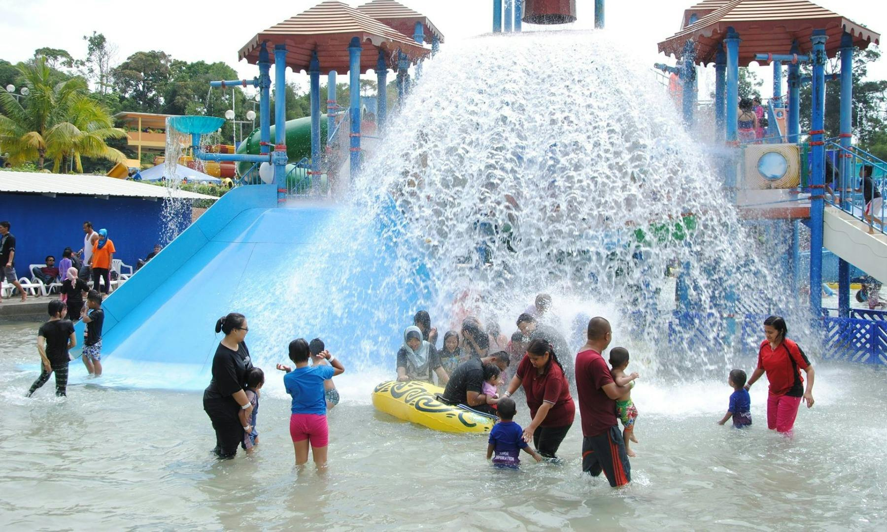 Melaka Wonderland Water Theme Park: Admission - Photo 1 of 7