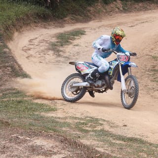 クアラルンプール の オフロード モトクロス ダート バイク