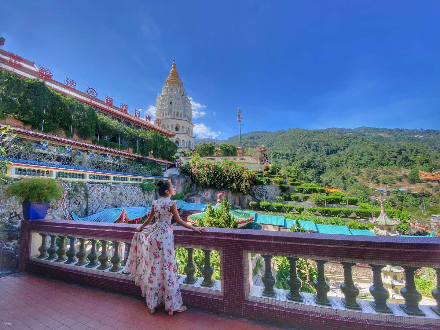 Discover breathtaking views at Kek Lok Si Temple where stunning architecture meets lush landscapes creating an unforgettable experience high above Penang's scenic wonders.