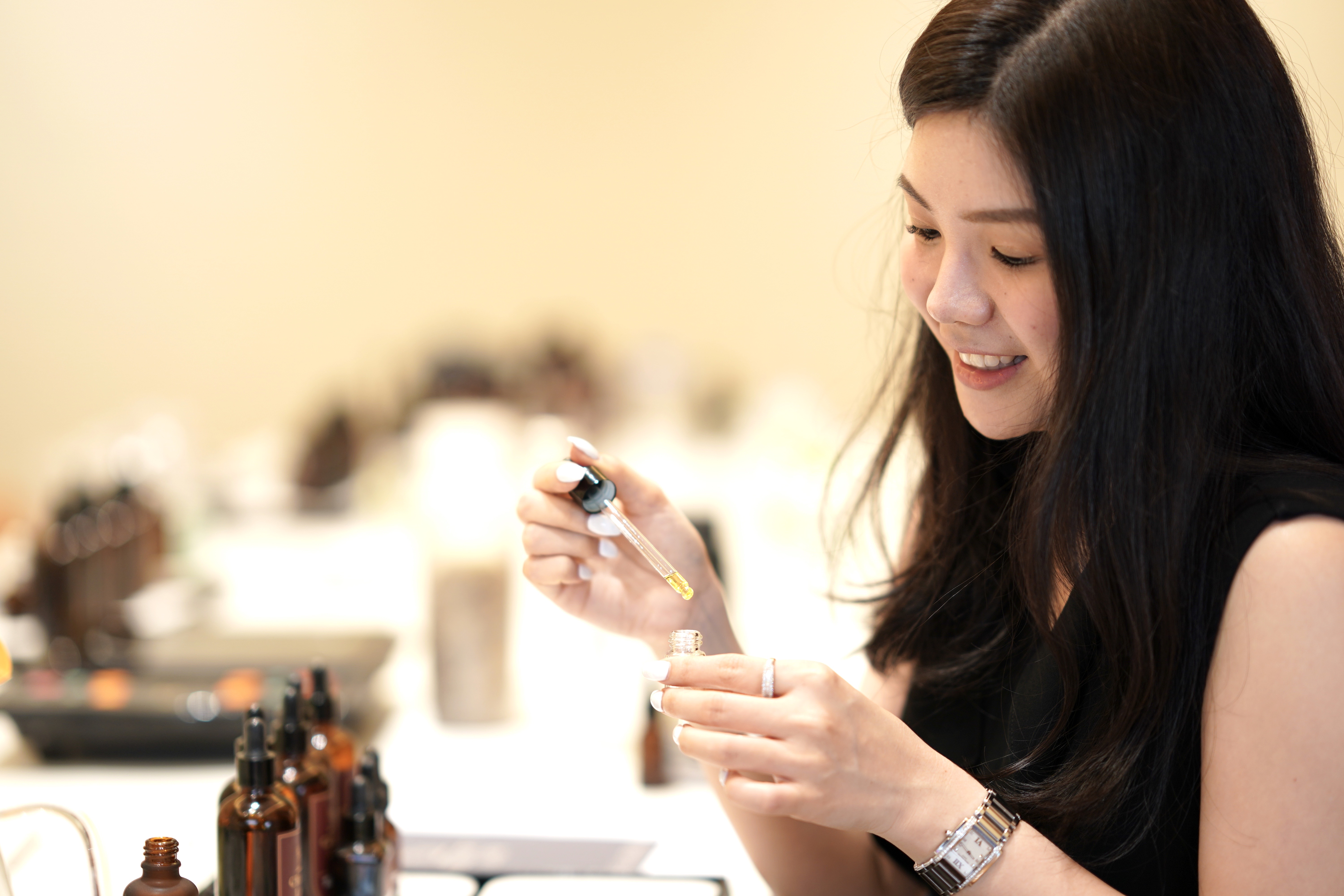 Craft your own unique fragrance while exploring the art of perfumery at The Craft Lab Bangkok. Dive into the world of essential oils and unleash your creativity.