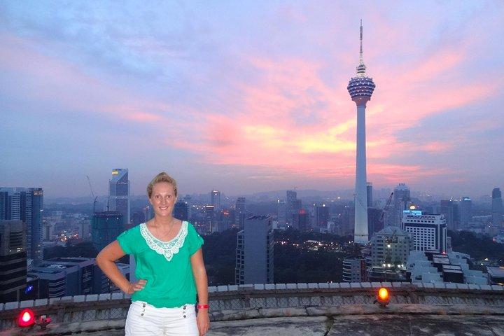 KL Sunset Tour: Chinatown, Helipad, Lake Symphony & Saloma Bridge - Photo 1 of 17