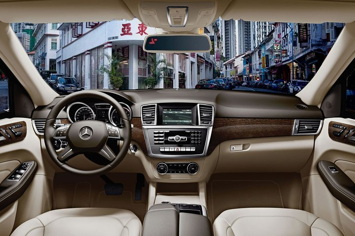 Experience the smooth ride to Seletar Airport from Legoland with spacious comfort for up to six travelers ensuring a hassle-free journey away from the usual taxi lines.