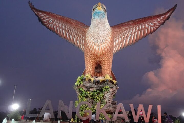Experience the iconic Eagle Square in Langkawi where the majestic eagle sculpture welcomes you to stunning views making it a perfect start to your adventure on the island.