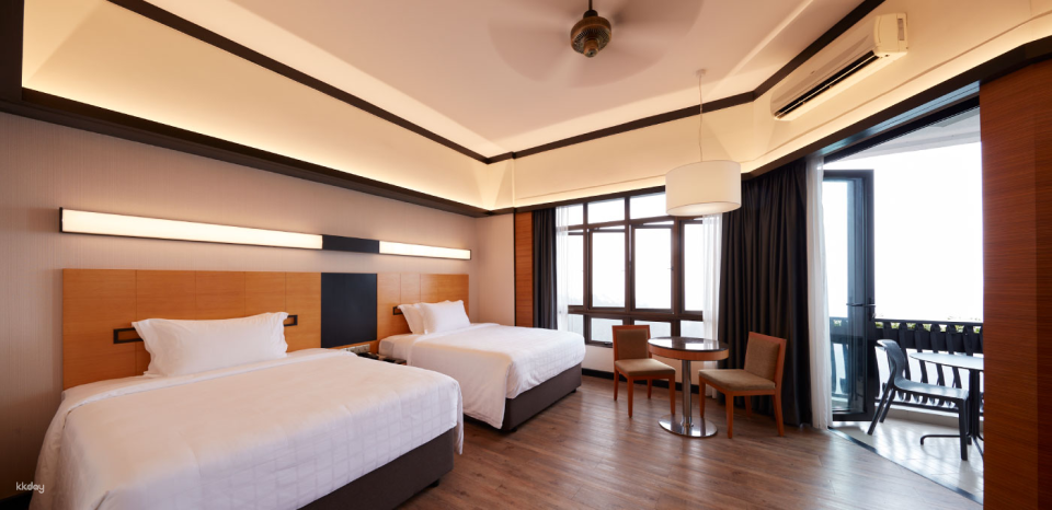 Stay at Resort World Awana | Genting Highlands｜2D1N PACKAGE With  Breakfast &Free Return Cable - Photo 1 of 7