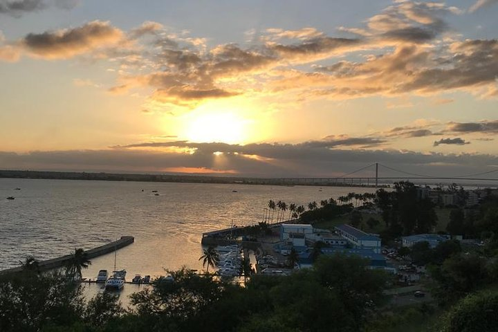 Tour Around Maputo City By Car  - Photo 1 of 6