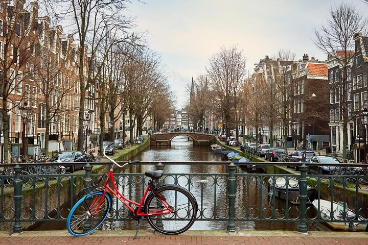 3-Hour Private Amsterdam Photography Tour of famous Landmarks - Photo 1 of 7