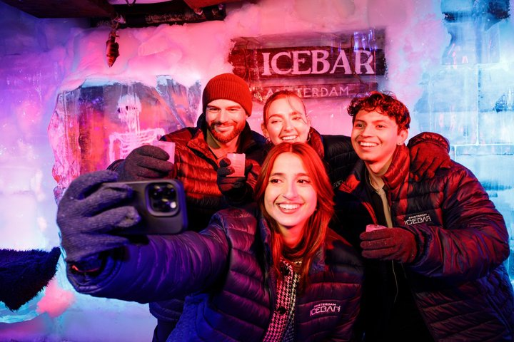 Xtracold Icebar Amsterdam Tickets - Photo 1 of 14