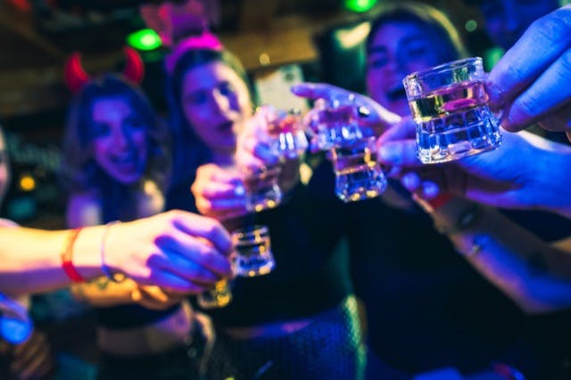 Amsterdam: City Center Bar Crawl - Photo 1 of 11