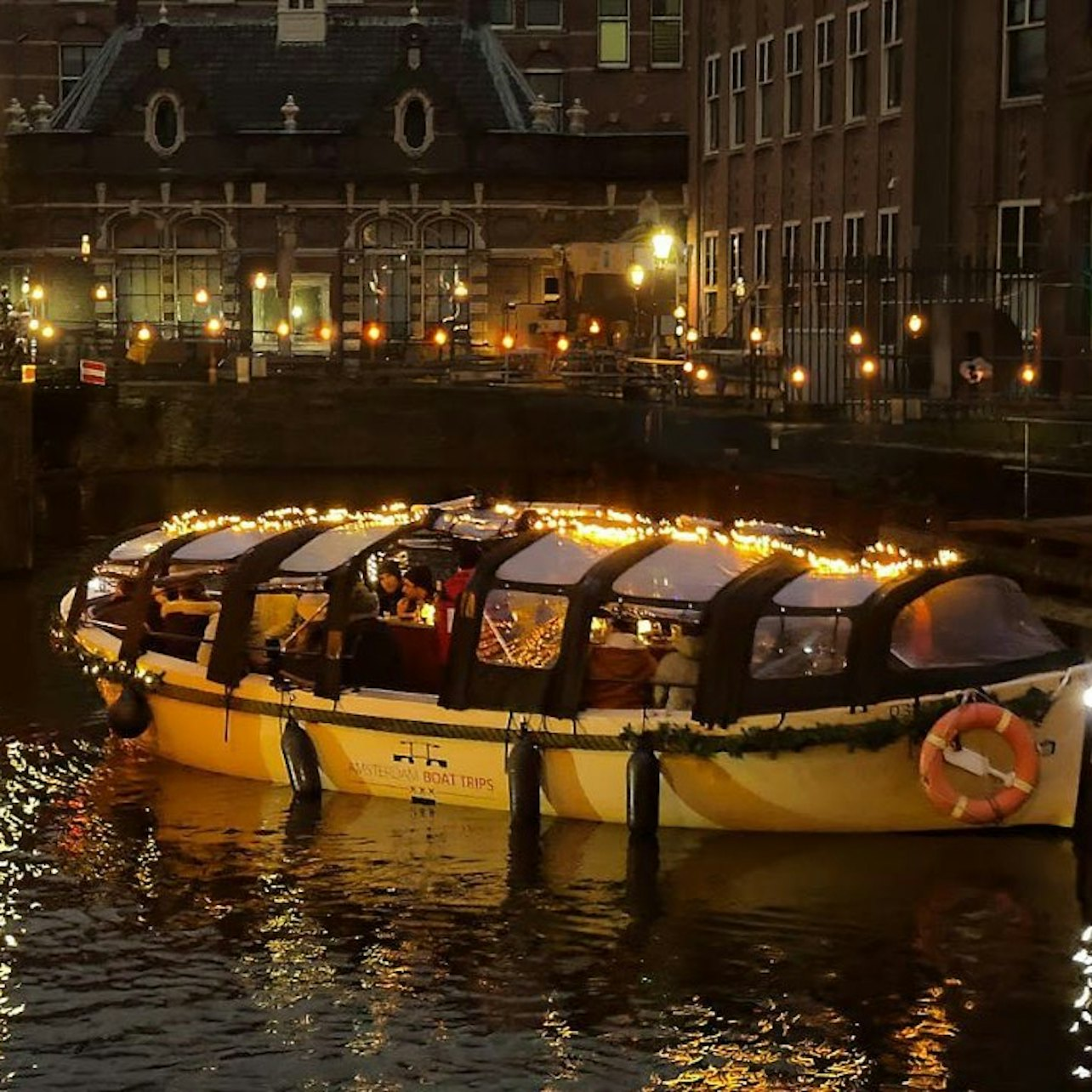 Amsterdam Light Festival: Boat Cruise + Snacks + Unlimited Drinks - Photo 1 of 11
