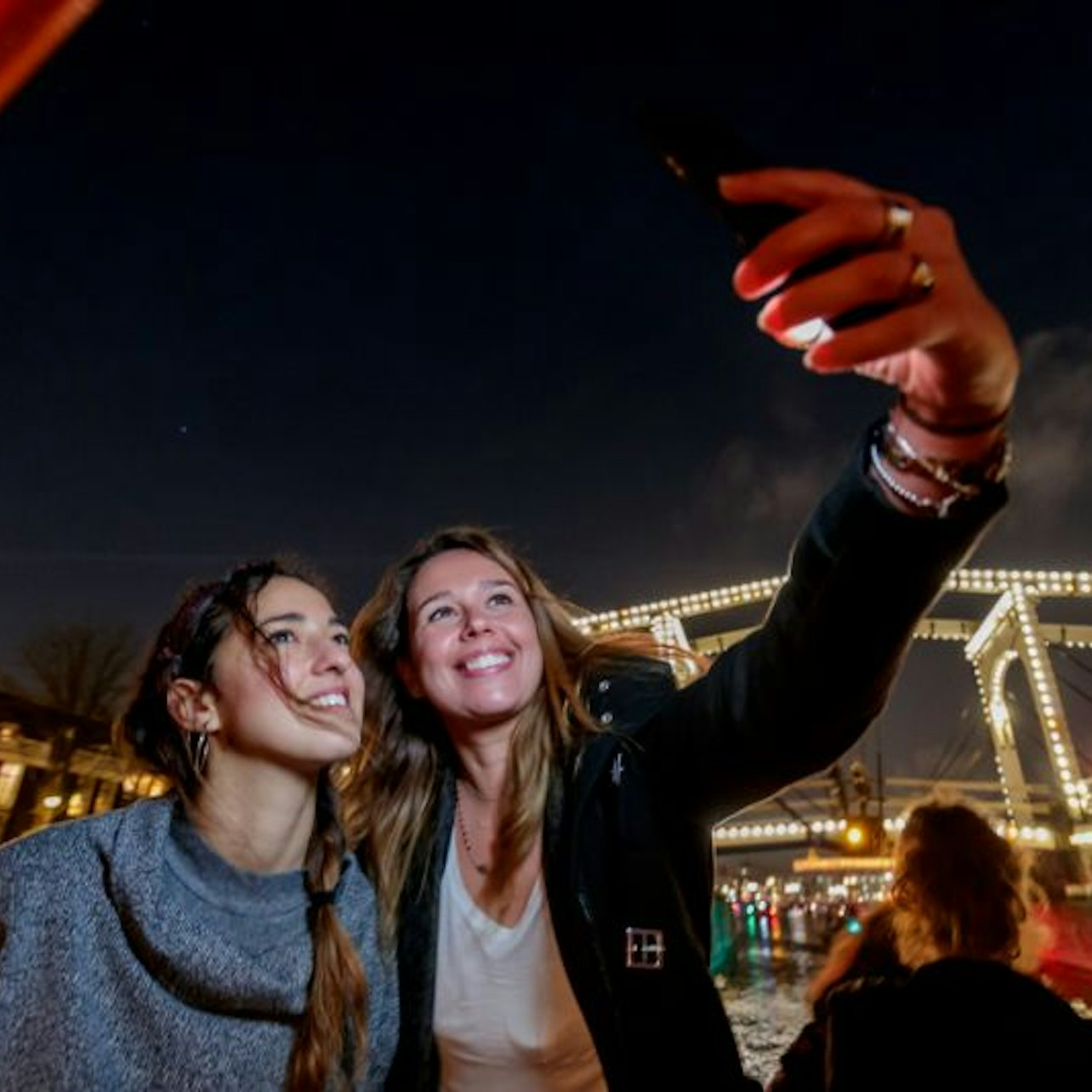 Amsterdam: Lovers Evening Cruise - Photo 1 of 8