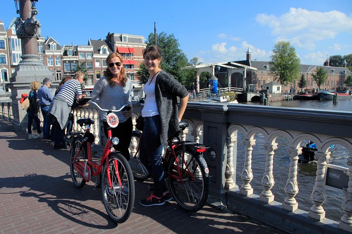 Amsterdam: Multiple-Day Bike Rental  - Photo 1 of 7