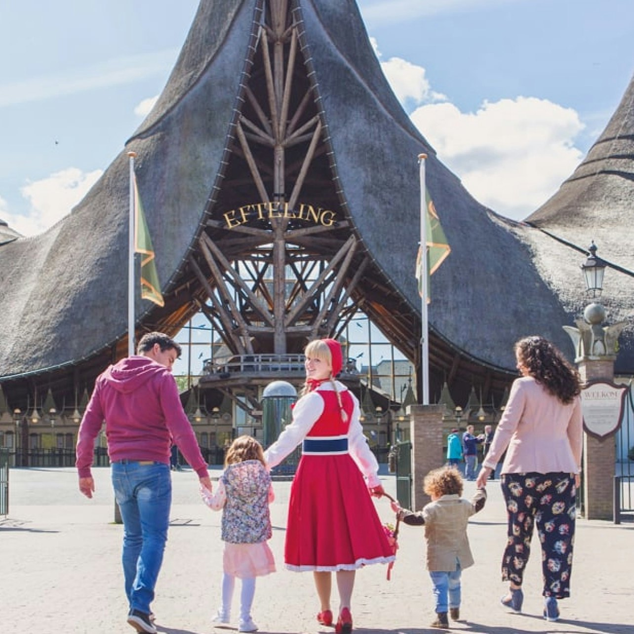 Create unforgettable memories as you arrive at Efteling where families unite to explore whimsical attractions and delightful experiences in a picturesque setting making every moment special.