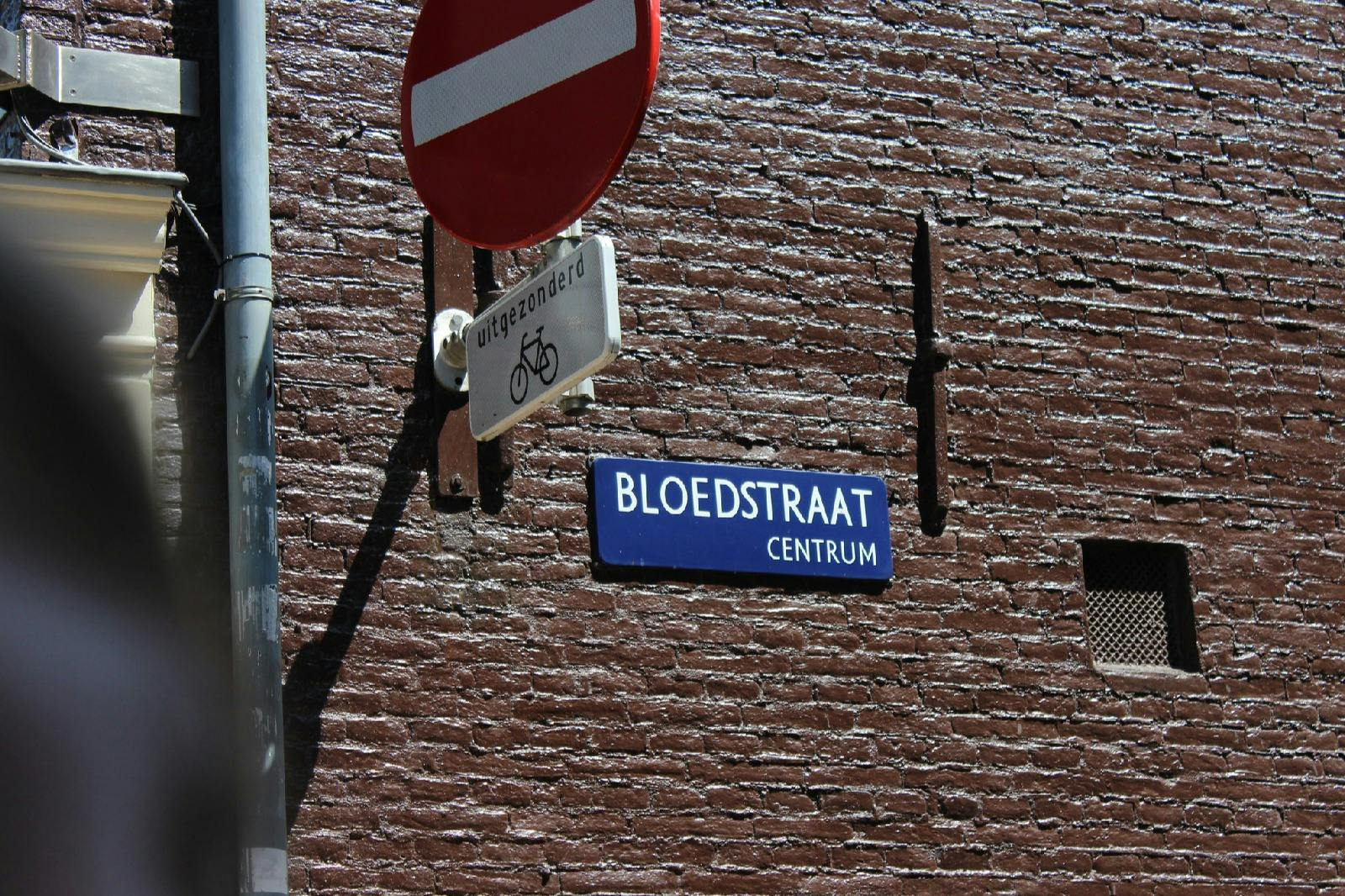 Amsterdam: Red Light District Audio Tour - Photo 1 of 3