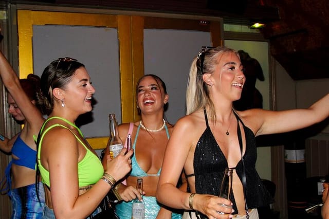 dress code for clubs in amsterdam The Complete Guide to Amsterdam Nightlife