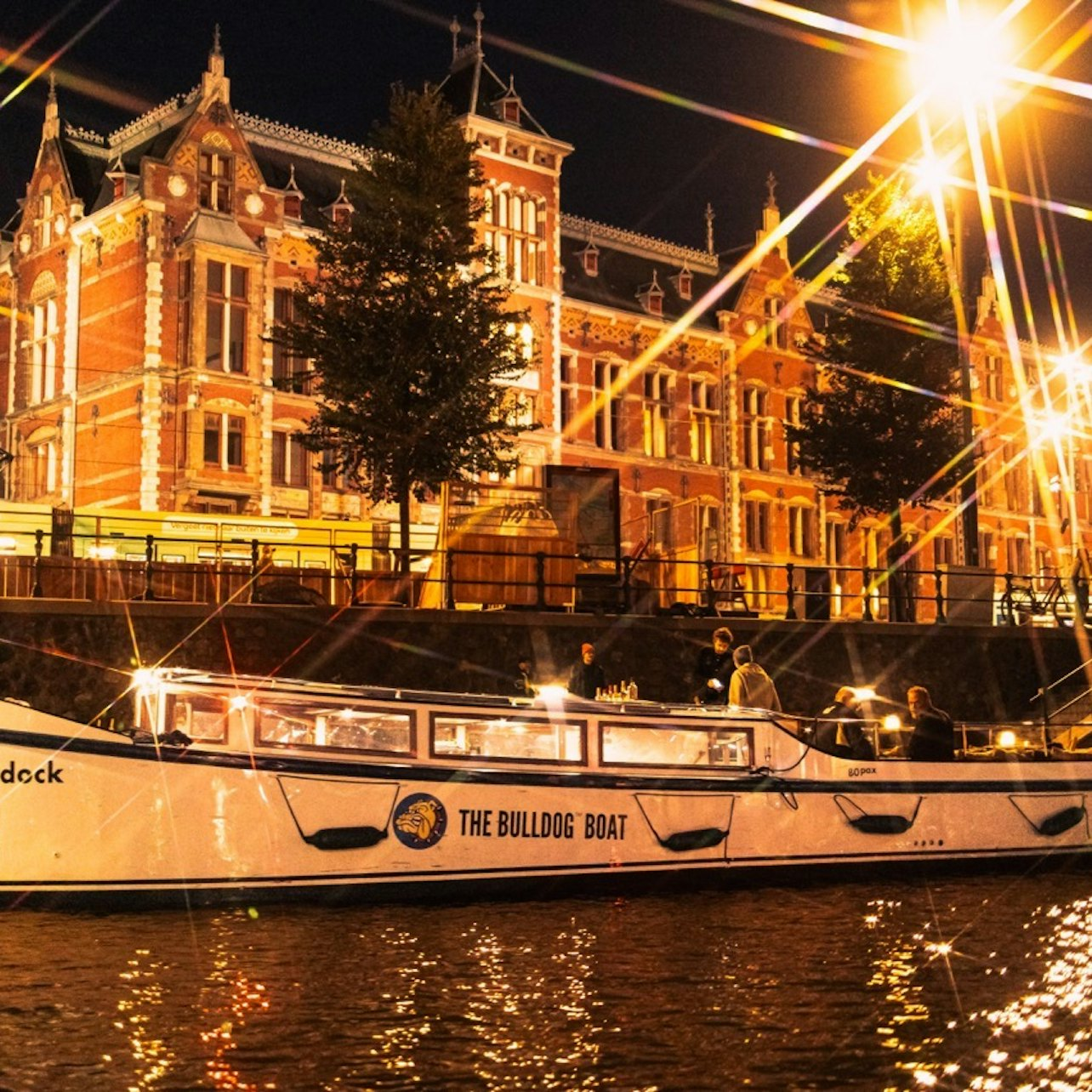 Amsterdam: Winter Bulldog Smoking Cruise + Drinks - Photo 1 of 7