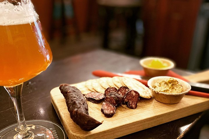 Bikes, Beers and Bites: City Food, Drink, & Cycle Tour  - Photo 1 of 7