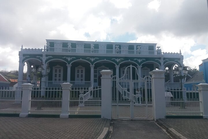 city highlights & cave - Photo 1 of 4