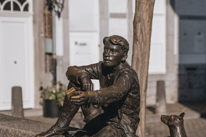 "Pieke". The statue that stands as a symbol of the workingclass inhabitants of the old Stokstraat quarter.