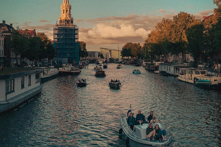 Escape the City - interactive city walk in Amsterdam - Photo 1 of 9