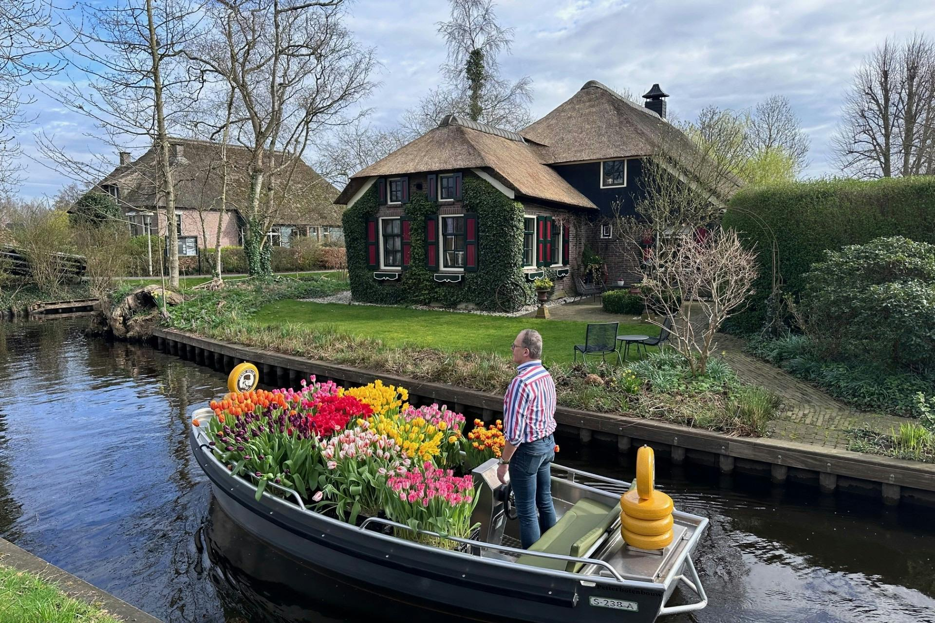 Giethoorn & Windmill: Guided Day Tour from Amsterdam - Photo 1 of 7