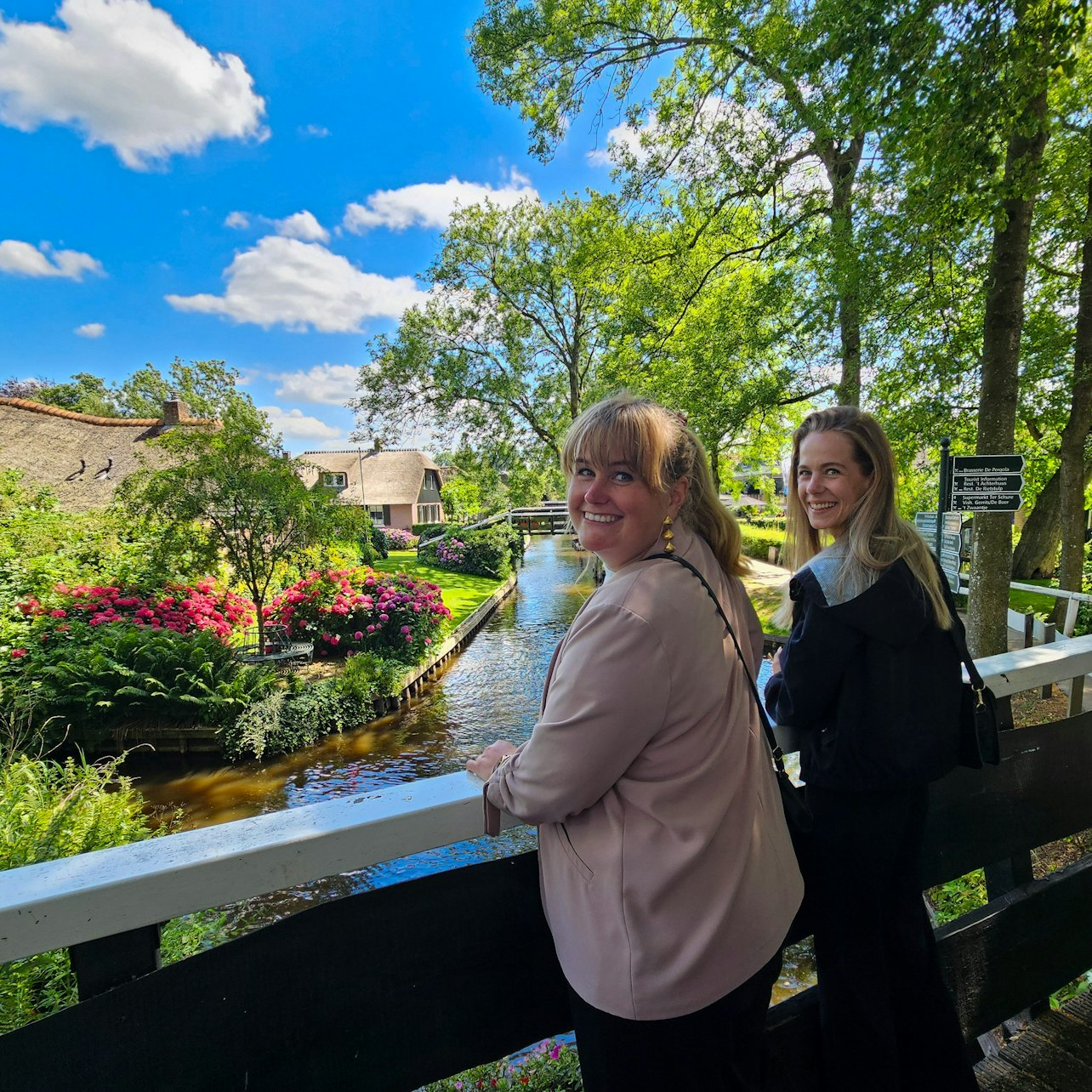 Giethoorn: Guided Tour, Cruise & Cheese Platter from Amsterdam - Photo 1 of 19