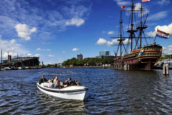 Amsterdam Essence in German: 90-minute waterway trip - Photo 1 of 6