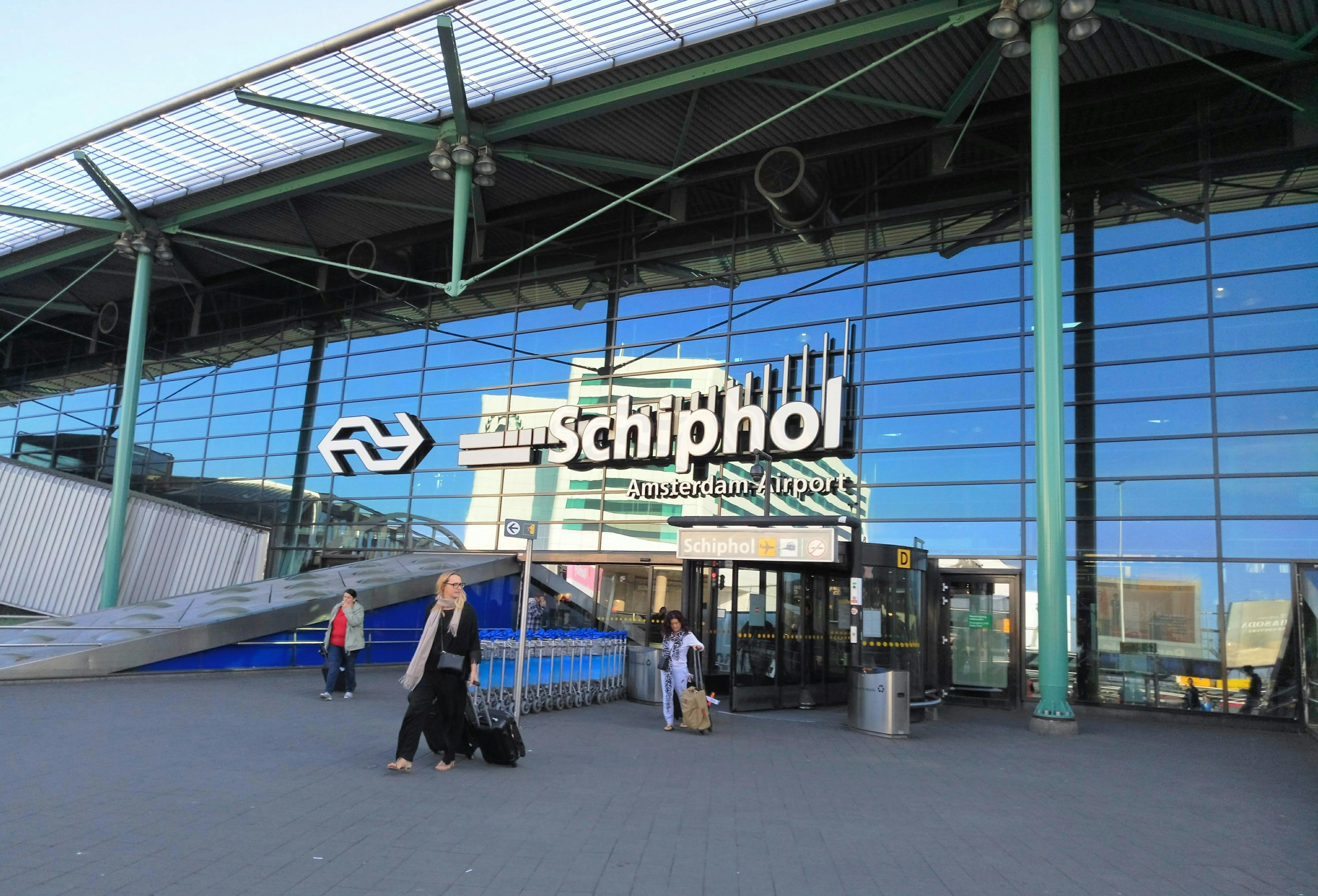Amsterdam: Train from Schiphol Airport to Central Station - Photo 1 of 3