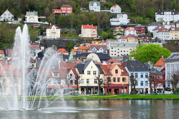 Bergen Self-Guided Audio Tour: Landmarks, Grieg, Ibsen & WWII - Photo 1 of 15