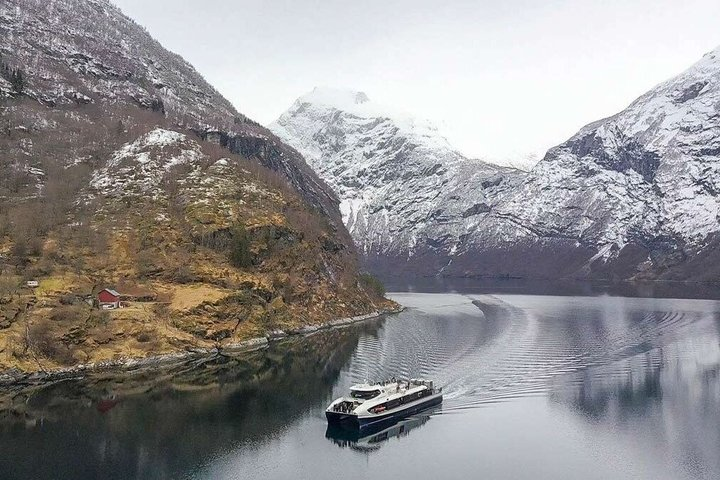 Fjordcruise Ålesund Geirangerfjord T/R - Photo 1 of 11
