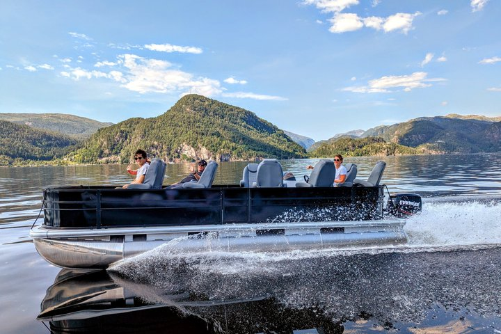 Mostraumen Private Pontoon Cruise - Photo 1 of 12