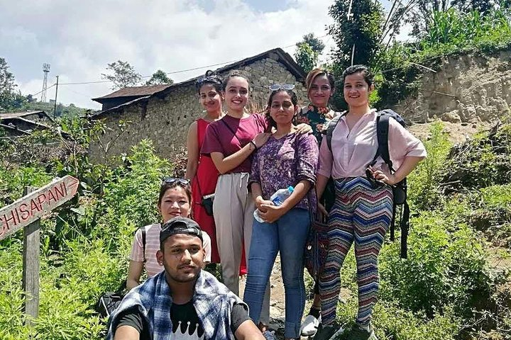 Chisapani Hiking Team 