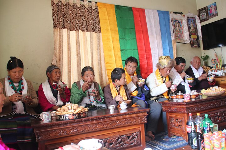 Monkey Temple visit and lunch at local family  - Photo 1 of 11