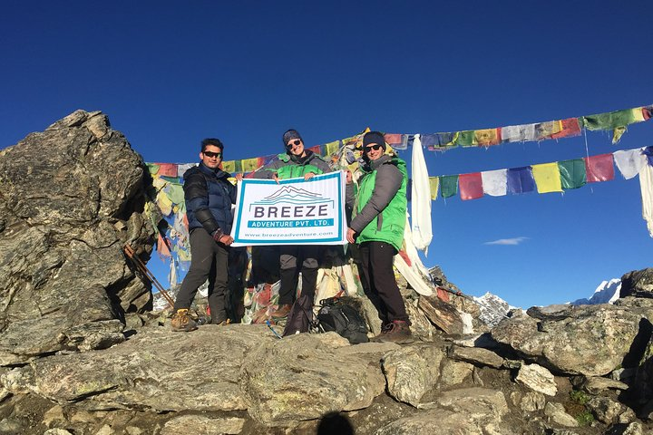 Gokyo Lakes And Renjola Pass Trek - 12 Days - Photo 1 of 3