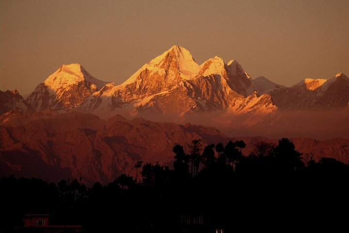 Morning Mountain view from Nagarkot, Bhaktapur and Changu Narayan sightseeing - Photo 1 of 8